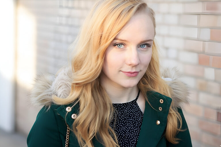 Alexa Davies: Inspiring Journey Through Movies and TV Shows Alexa Davies