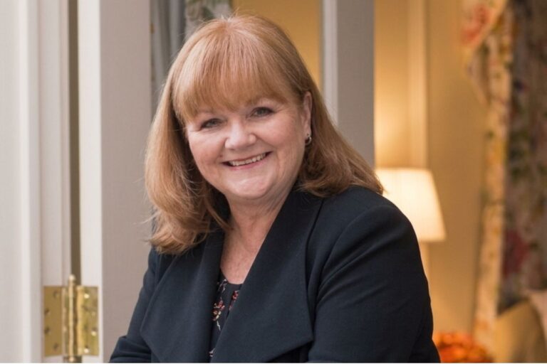 Lesley Nicol